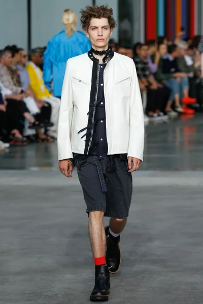 Look 5